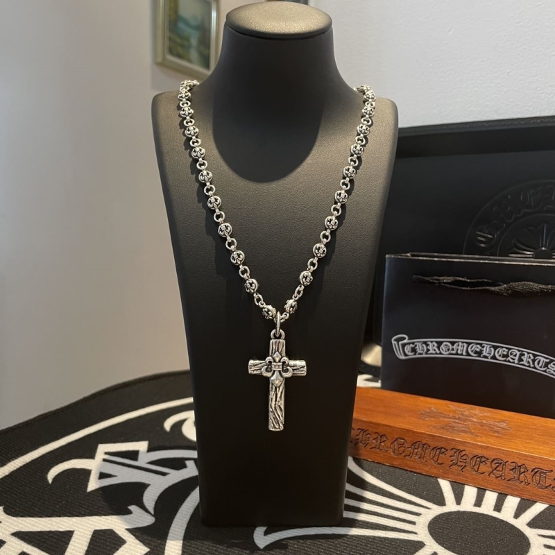Ch**me He**ts necklaces